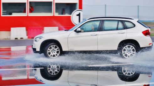 ZÁSADY BEZPEČNÉ JÍZDY V ZIMNÍCH PODMÍNKÁCH