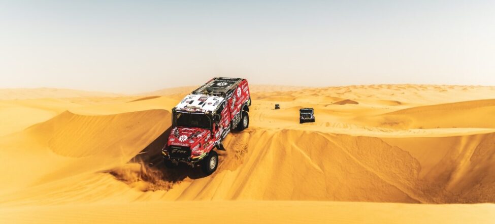 ALEŠ LOPRAIS DÁL BOJUJE O PREMIÉROVÉ VÍTĚZSTVÍ NA DAKARU