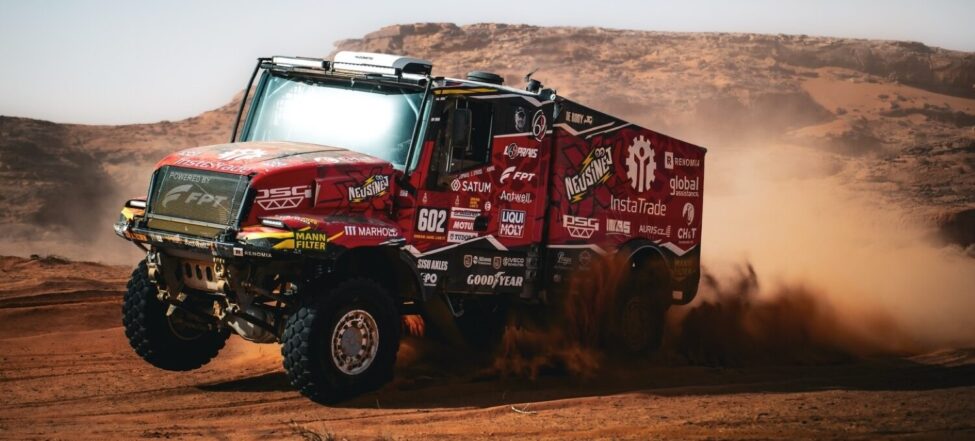 ČESKOU VLAJKU DOVEZL NA DAKARU NEJVÝŠE ALEŠ LOPRAIS V KAMIONECH A ONDŘEJ KLYMČIW V KATEGORII CLASSIC