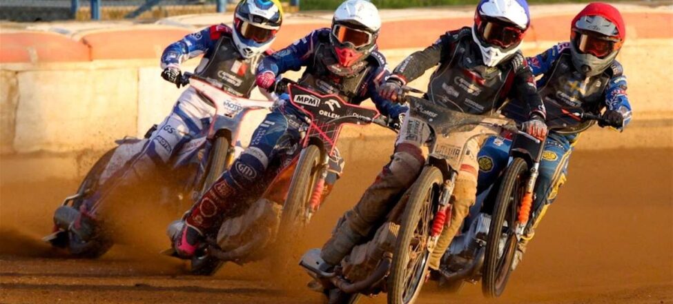 Atraktivní evropská plochá dráha družstev v Pardubicích