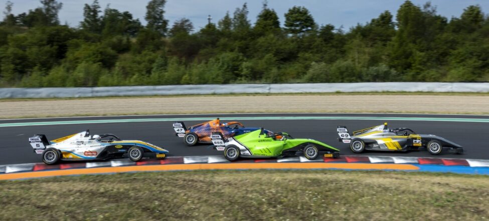 Úspěšný Racing Journal Speed Fest vyvrcholil dramatickou formulovou nedělí