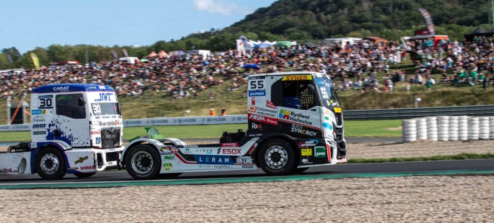 DVĚ ČESKÁ PÓDIA A 46 600 FANOUŠKŮ NA CZECH TRUCK & NASCAR PRIX V MOSTĚ